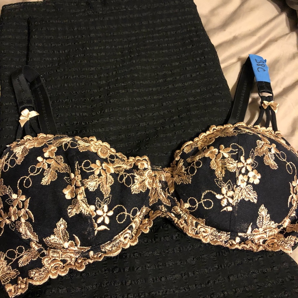 Frederick’s of Hollywood water bra -38C